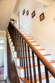 Historic 1850s Home at the Base of Jump Mountain - Image 2