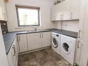 ROMSEY LODGE, pet friendly, luxury holiday cottage in Wark - Image 3