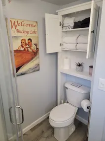 Beautiful 2 Bedroom GRACE COTTAGE. Adjacent to lake - Image 3