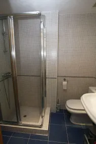Apartamento de vacaciones frente al mar, a solo 50 metros de la playa, wifi ilimitado gratuito - Image 2