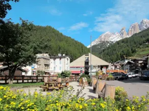 Bellissimo appartamento per 9 ospiti con WIFI, TV e balcone - Image 5