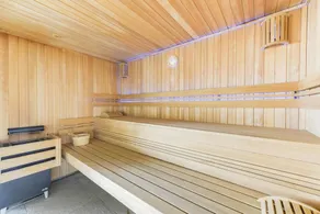 Chalet, wifi, view mountain, swimming pool, sauna, hammam, terrace, balcony, tv, ski locker, 129m² - Image 3