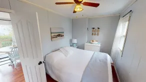 Amazing Lakeview-Cozy Cottage- Private Beach Access Sleeps 6 - Image 2