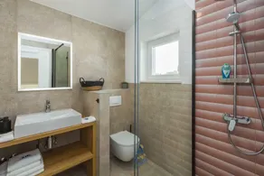Villa with private hydro massage salt water pool close to beach - Image 3