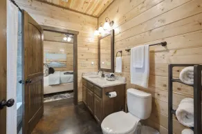 The Big Chill: relax and reminisce with your group in luxury--Sleeps 16!!! - Image 3