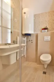 Marinero Apartments-Ground floor double room 5 - Image 3