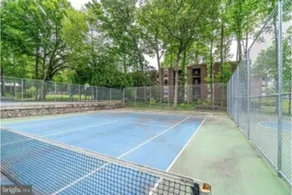 Chic Mosaic District 2BR/1BA Condo pet friendly near DC w/pool - Image 4