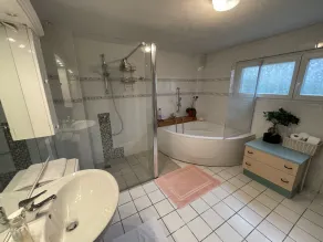 Colmar lille have af semen 6 til 10 personer, parkering 4 private biler og jern - Image 3