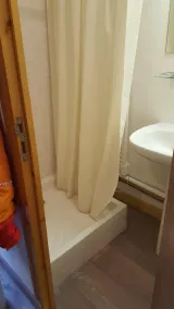 STUDIO 17m², 5 BEDS - Image 2