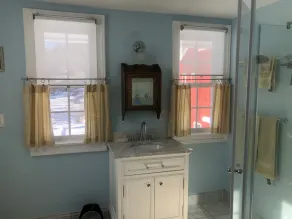 Greek Revival cottage - Image 3