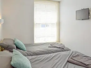 2 bedroom accommodation in Filey - Image 5