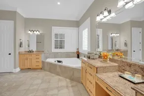 Lake Norman Waterfront Mansion - 7BR, Pool, Hot Tub, Game Room and Private Dock - Image 5