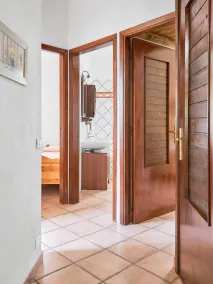 Pragtfuldt enkelt hus 300 meter fra havet med veranda og grill - Image 3