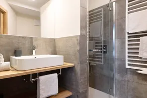 Appartement 'Furnerhof Apt Stearnzauber' avec vue sur les montagnes, jardin partagé et Wi-Fi - Image 3