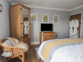 Daffodil Cottage - Image 4