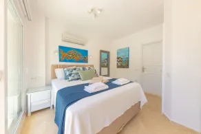 Solvi Apartment is a contemporary two-bedroom duplex holiday apartment - Image 4