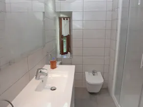 Schönes alleinstehendes Ferienhaus für 4 Personen mit  W-LAN, TV, Terrasse und Panoramablick - Image 3