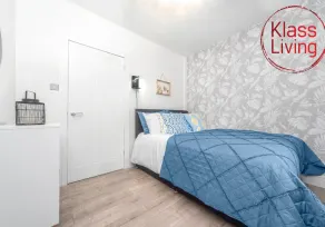Modern 2 bedroom apartment with parking and wifi. - Image 4