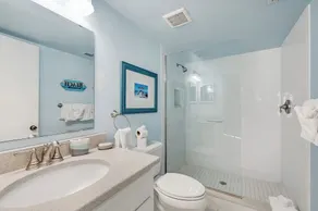 AMI Moana Villa 3-minute walk to the beach plus heated pool, grill, beach gear - Image 2