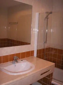 luxury T1 w/ terrace and barbecue in 4* complex Marina Portimão - Image 3