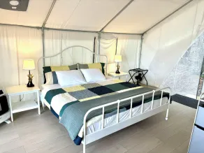 Lakefront Glamping Tent w/ensuite bathroom, King Bed, Fabulous View, near Acadia - Image 4