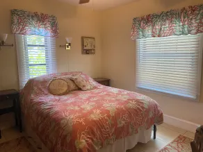 Sunny Sarasota with easy access to Lido and Siesta Beaches and downtown Sarasota - Image 4