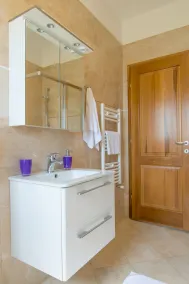Deluxe Apartment 8 + 2 mit privatem Pool, 100 m vom Strand entfernt - Image 3