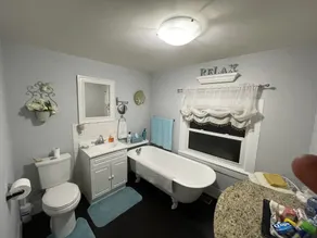 Moonlight Lakefront 1500sqft Luxury Home Summer - Image 3