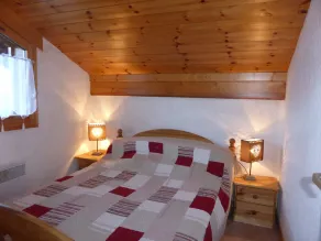 2-room cabin apartment, 5 ppl, parking, Les Houches - Image 3