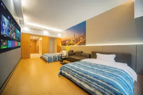 Private-Enjoyed Home Stanley International Apartment - Image 4