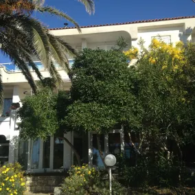 Guesthouse Punta Mira - Beachfront - Image 3