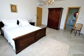 CASA DE FÉRIAS INDICADAS COM PISCINA PARA UMA HASTA 10 PESSOAS - Image 4
