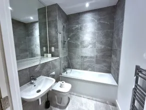 Millionaires Pad - 2 bedroom Service Apartment - Image 2