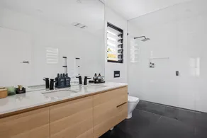 Mount Eliza Bayside Luxury - Image 2
