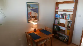 Superior double room with view over north London - Image 2