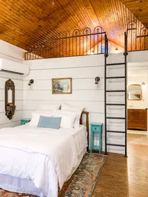 Lake Haven - Updated Mid Century Cabin Only 35 Mins from St. Louis - Image 4