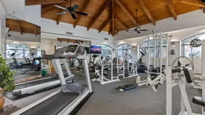 Beautiful newly remodeled 2-Bdrm Biltmore Condo - Image 2