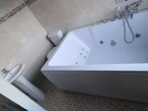 La maison est belle mais le meilleur est le lac pour faire de la pêche - Image 4