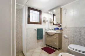 Komfortable Villa mit Pool, umzäunter Garten, Veranda, Tischtennis und mehr! - Image 3