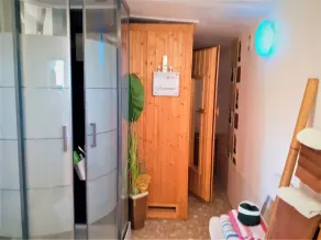 Hus med stor trädgård, hängmatta och bastu - Image 3