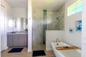 Teal Paradise - Brand New Villa in NW Cape Pool spa and water view - Image 5