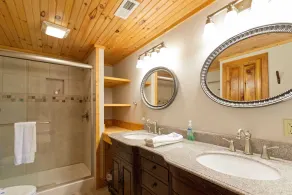 Authentic Log Cabin in the Mountains - Image 4