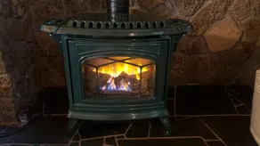 Sunriver Retreat: Sleeps 8 – Bright Family Home Near Trails & SHARC, 8 Passes! - Image 3