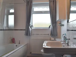 2 chambres à coucher à Congleton - Image 2