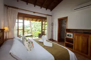 Your Own Private Mini Resort In A Large Private Estate - Image 3