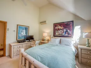 Perfect Country Getaway! 10 Minutes to The Slopes and 5 Minutes To The Village! - Image 5