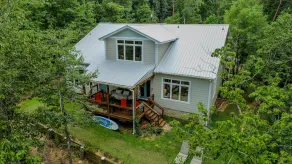 Firefly Lake House - Image 4