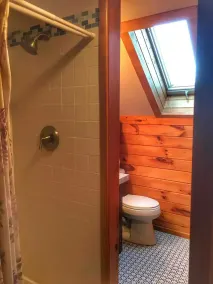 Authentic log cabin! - Image 4