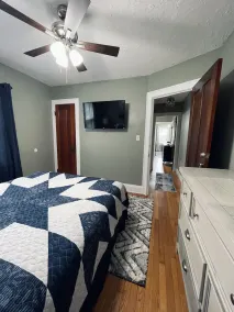 Downstairs Unit near National Park + Downtown Cleveland - Image 5