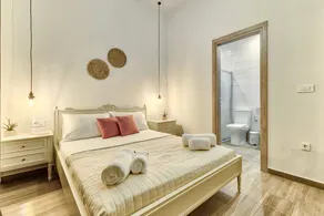 Rymlig villa med 5 sovrum och privat pool nära Alykes - Image 3